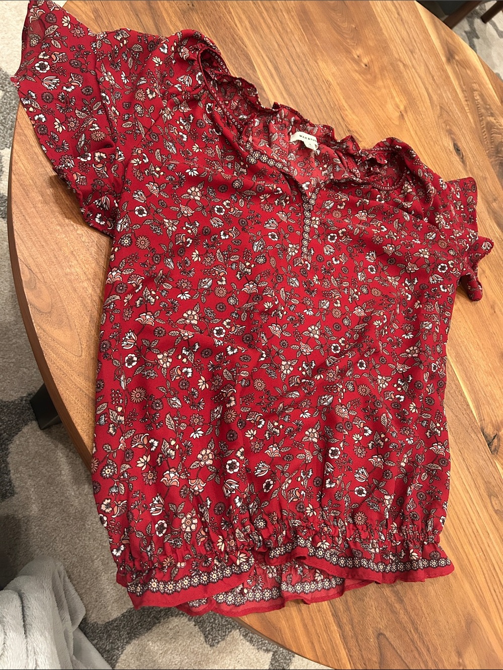 Max Studio Red Floral shirt / blouse
